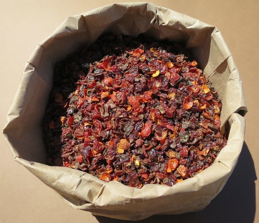 Honeyvale Herbs Rosehips Cut